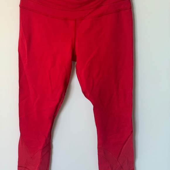 Lululemon Speed Crops, Red, Size 6 - Picture 5 of 5